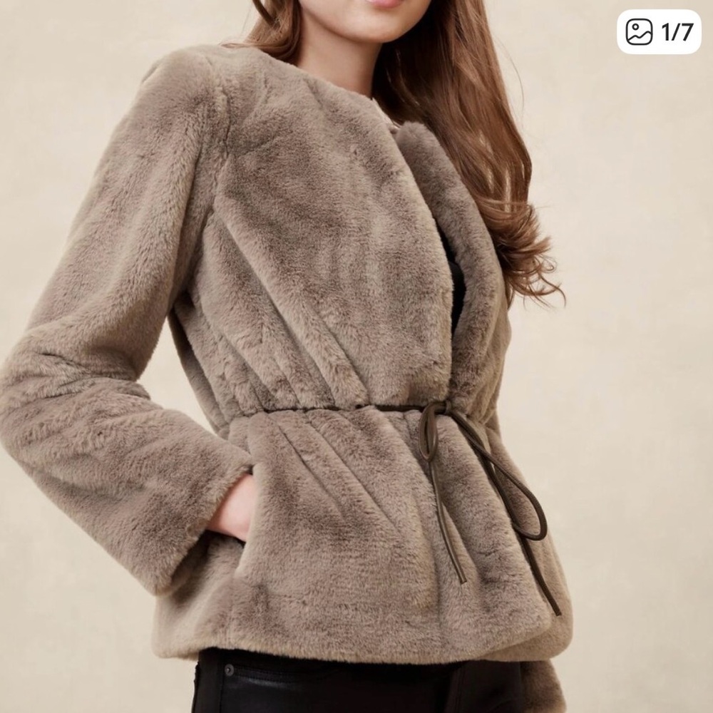 Banana Republic Soft Teddy Jacket in Taupe